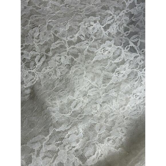 70” X 92” French Lace Tablecloth With Scalloped Edges White - Picture 6 of 7
